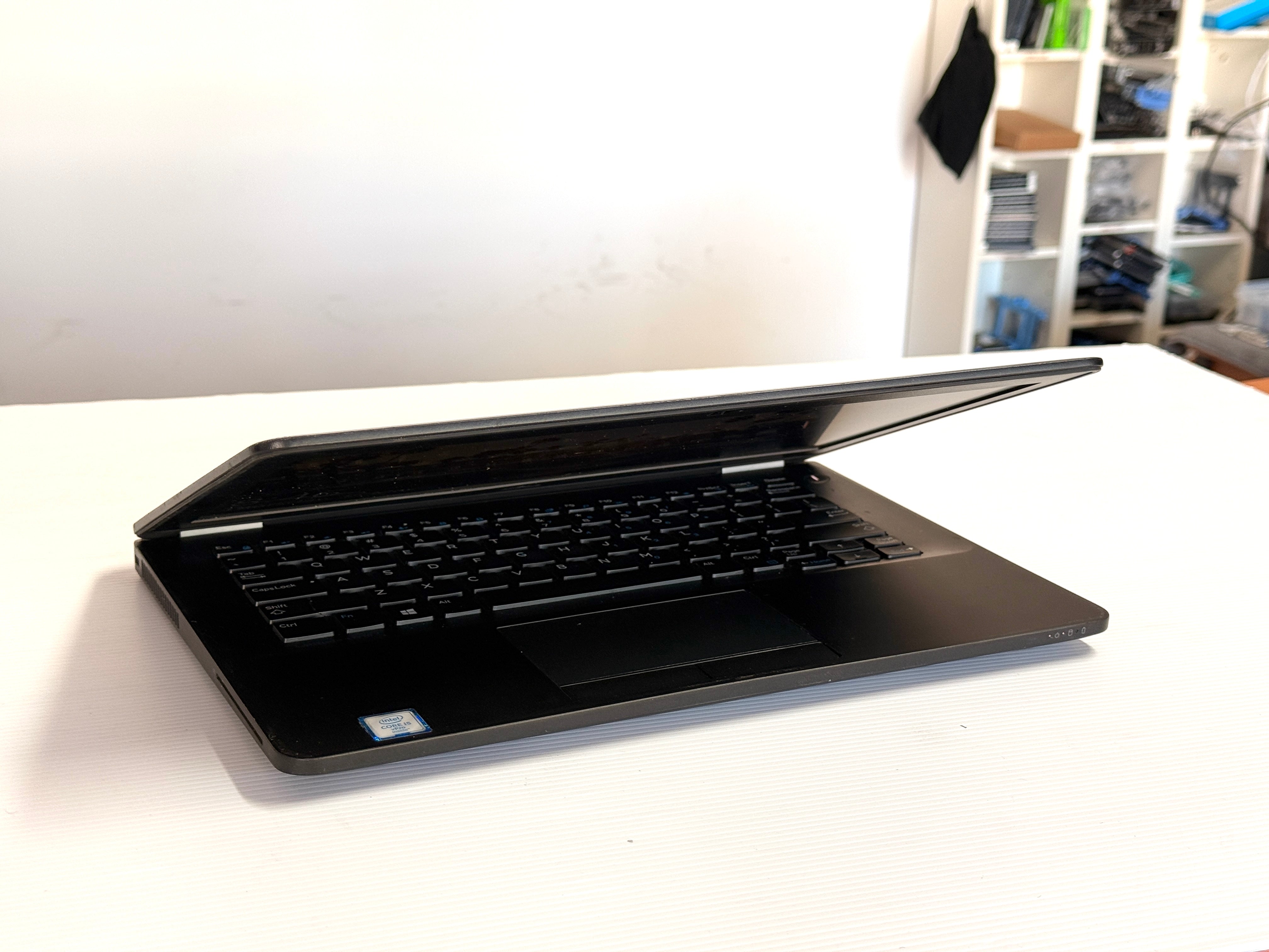 Dell Latitude E7270 | 12.5 inch Screen | Intel i5-6300U | 16GB RAM | 256GB SSD | Windows 10 Pro